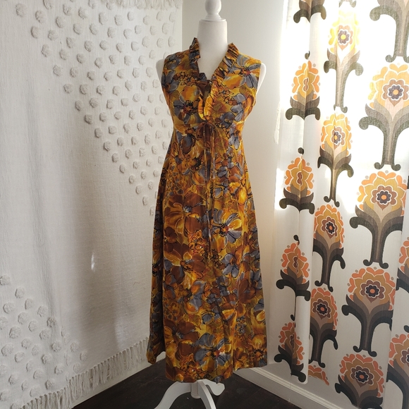 Vintage Dresses & Skirts - 1970's Vintage Orange & Yellow Hawaiian Maxi Dress